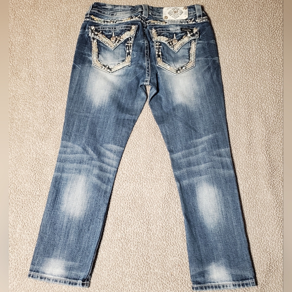 Miss Me Mid Rise Embroidered Bling Denim Easy Crop Jeans Y2K women Sz 29 - Picture 2 of 9